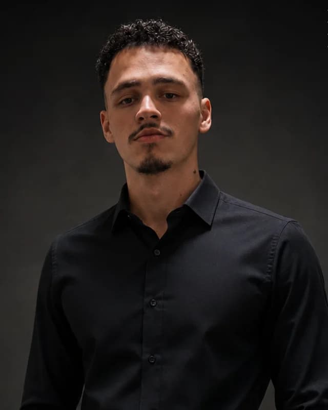 João Lobo, Aquisição e Diagnóstico
